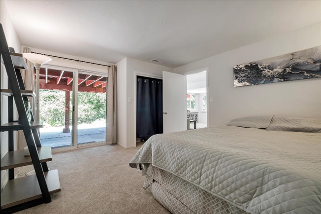 Building Photo - 25610 Soquel San Jose Rd