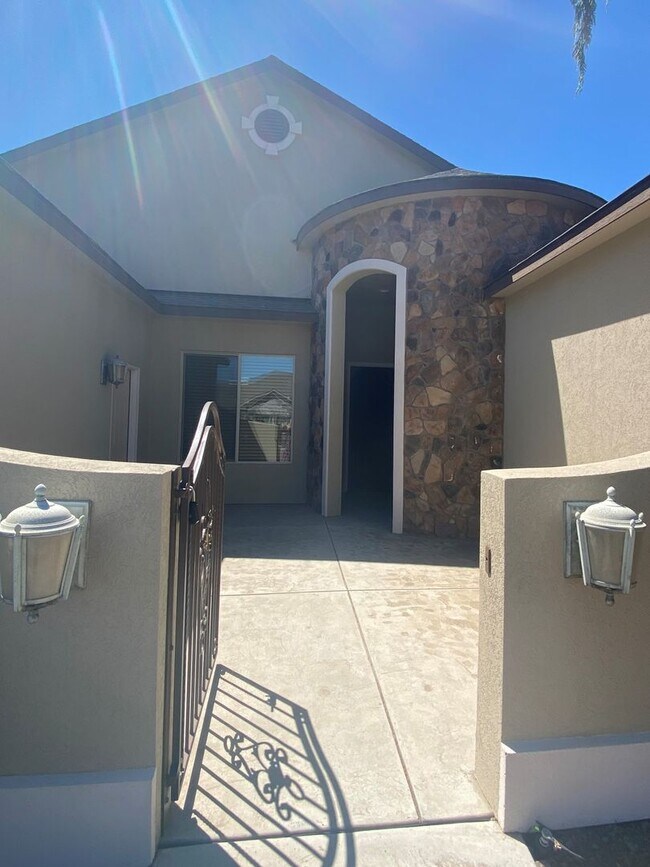 Foto del edificio - Beautiful, One Level Living in South Richland!