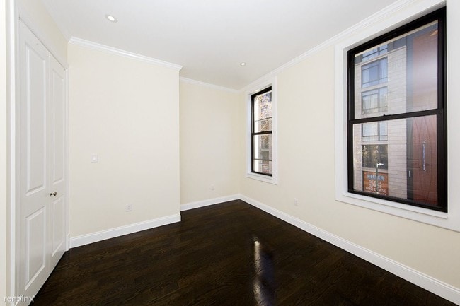 Building Photo - 102 Bedford Ave