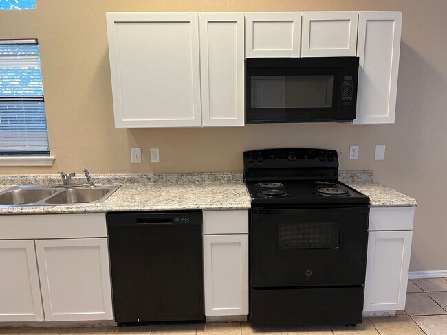 Foto del edificio - 9731 Quiet Lake San Antonio Tx78254