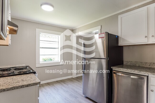 Foto del edificio - 105 Livingston Ct