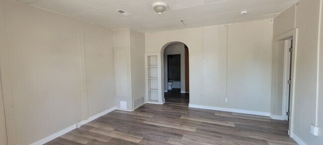 Foto del edificio - 627 N 6th