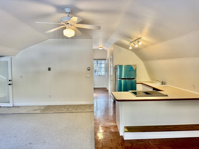 Building Photo - 165 Grove B2 Grv