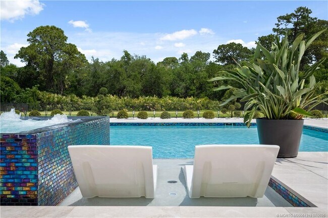 Foto del edificio - 5214 SW Pomegranate Way