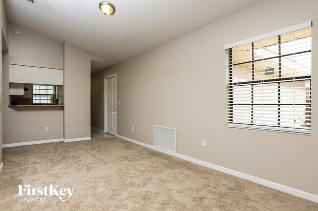 Building Photo - 36828 Sundance Dr