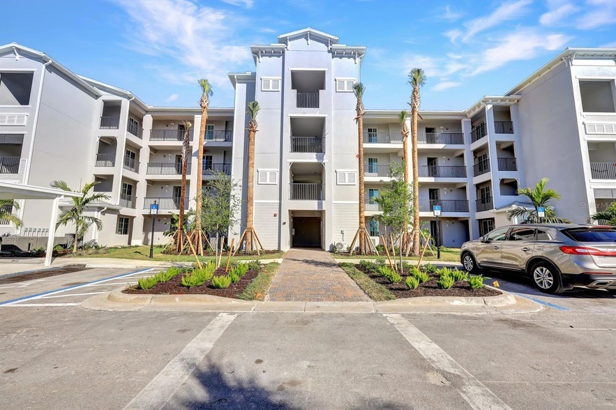 Primary Photo - 14141 Heritage Landing Blvd
