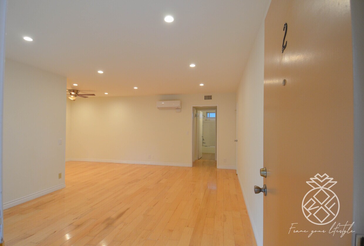 Foto principal - 7607 Saint Bernard St
