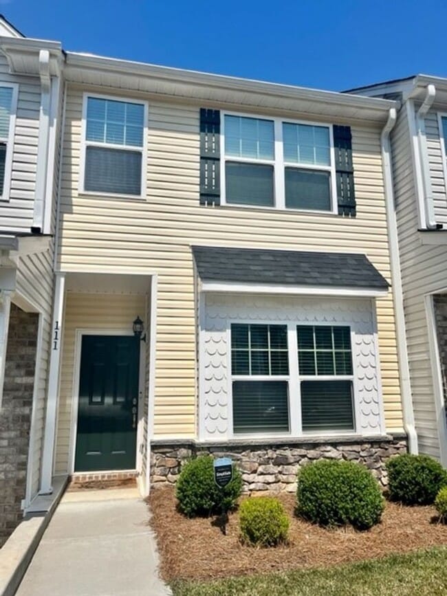 Building Photo - 111 Summerland Dr