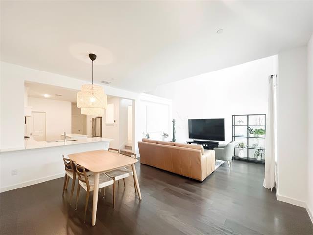 Foto del edificio - 2745 Vista Park Ln