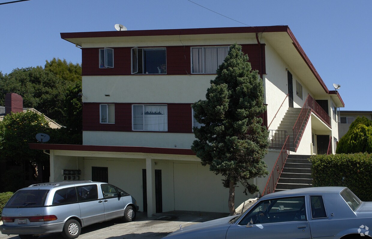 Primary Photo - 3248 Hyde St