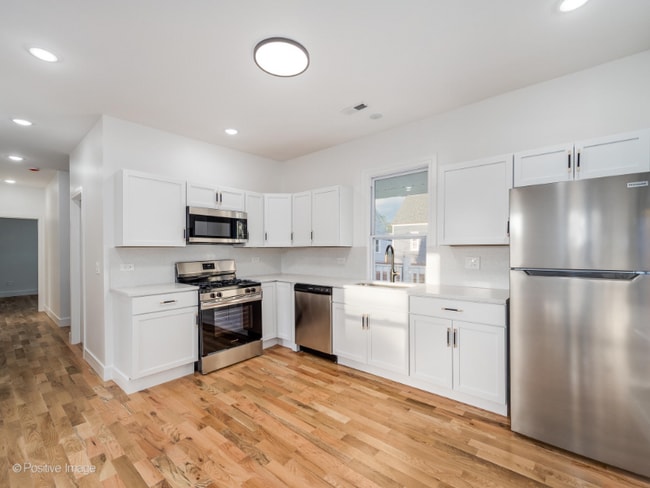 Building Photo - 3016 W 40th St
