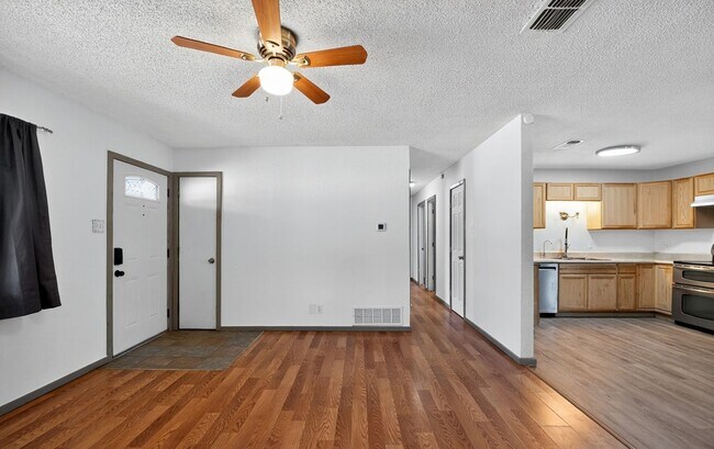 Foto del edificio - 604 Fegan St