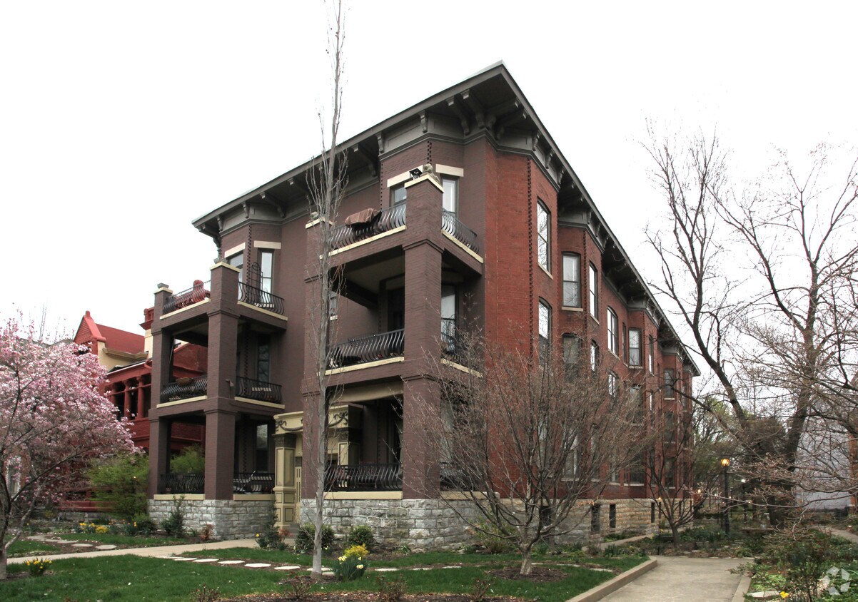 Foto principal - 1443 St James Ct
