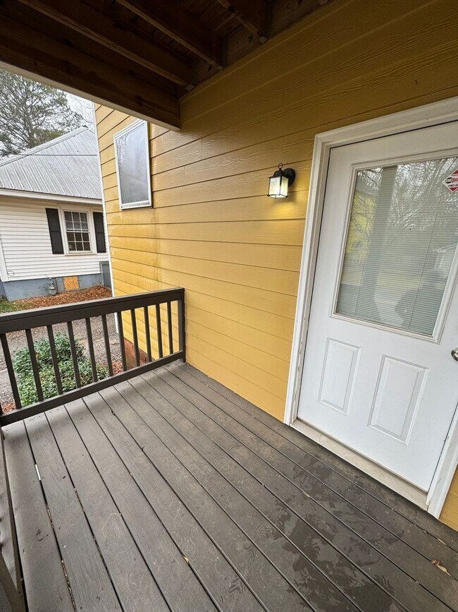 Photo - 4 Bedroom Downtown Beauty! House