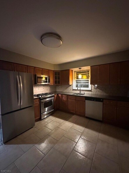 Foto del edificio - 739 Burnside St