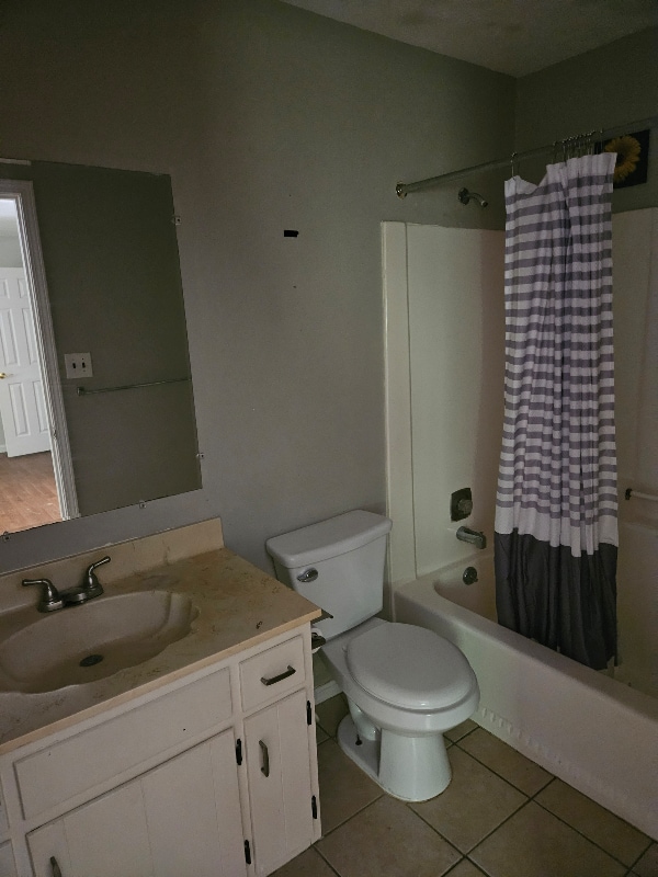 Building Photo - 237 Main St