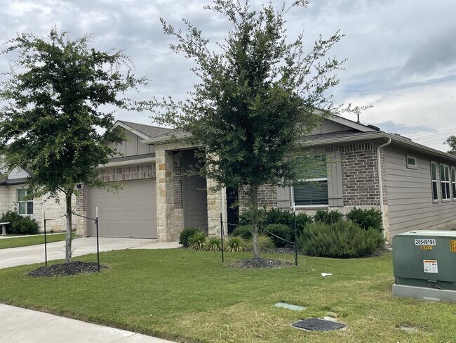 Building Photo - 222 Baron Creek Trail