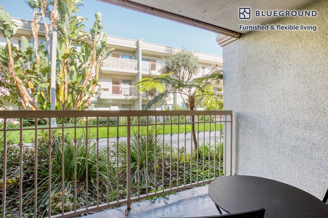 Building Photo - 4049 Via Marina