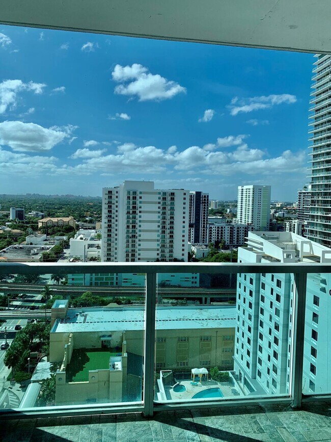 Foto del edificio - 1250 S Miami Ave