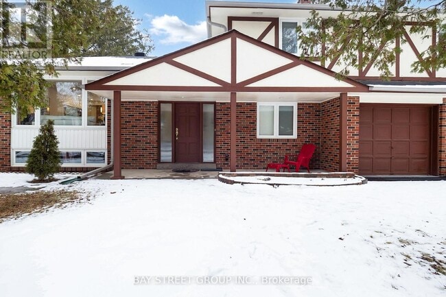 Building Photo - 379 Maple Grove Dr