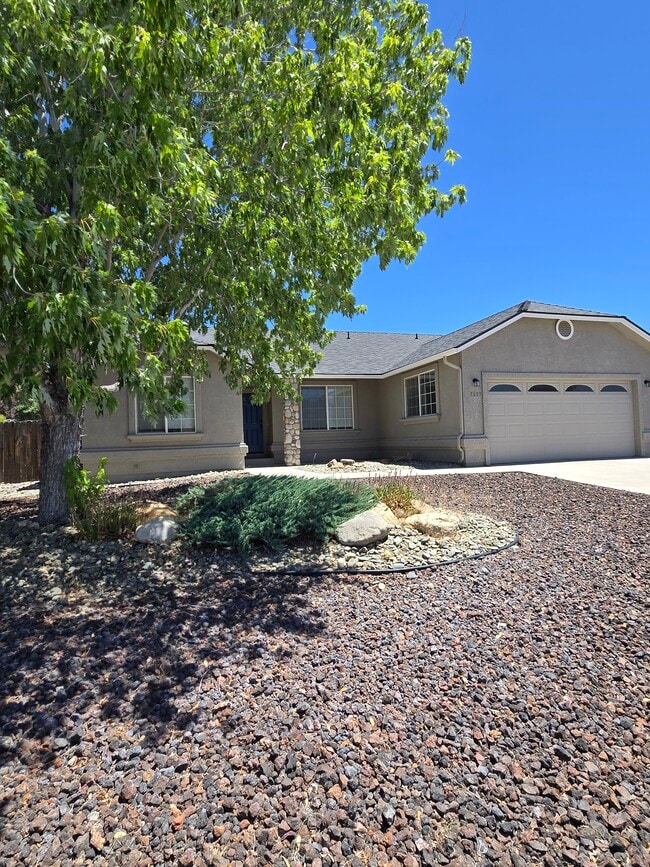 Building Photo - 2987 San Mateo Ln