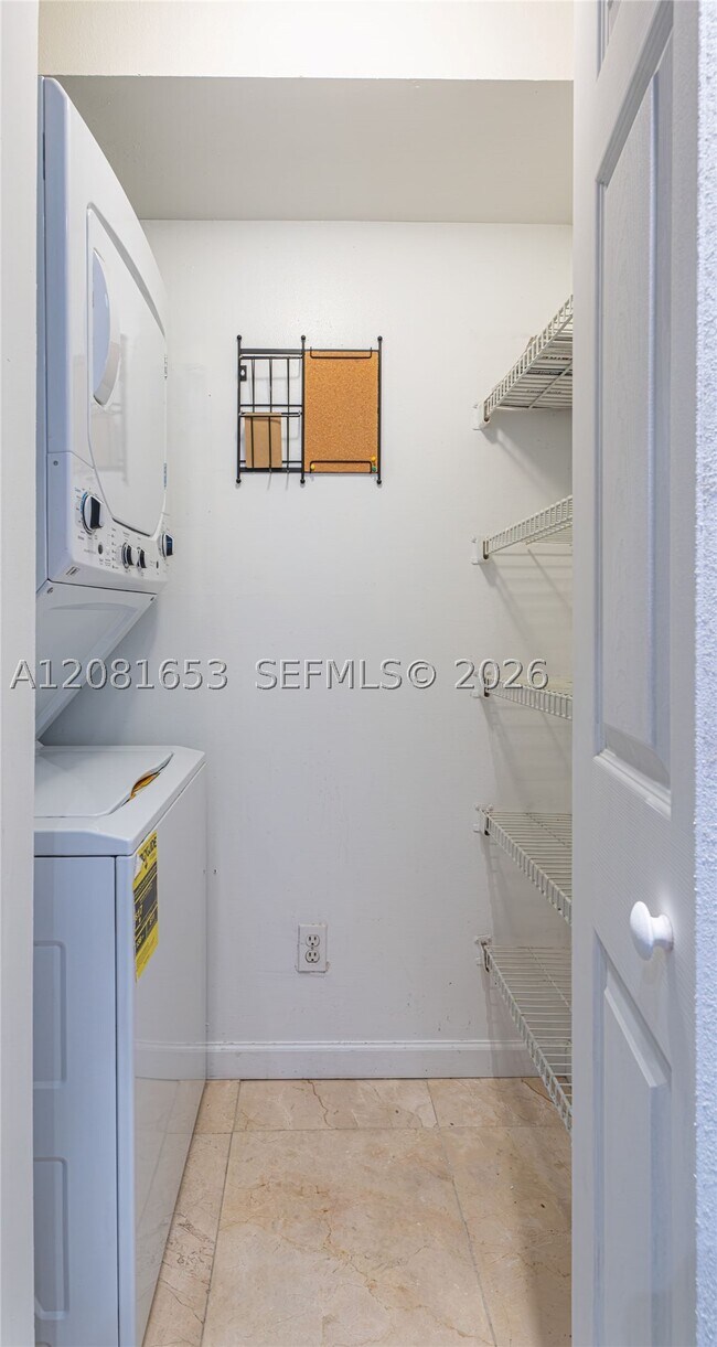 Foto del edificio - 770 Claughton Island Dr