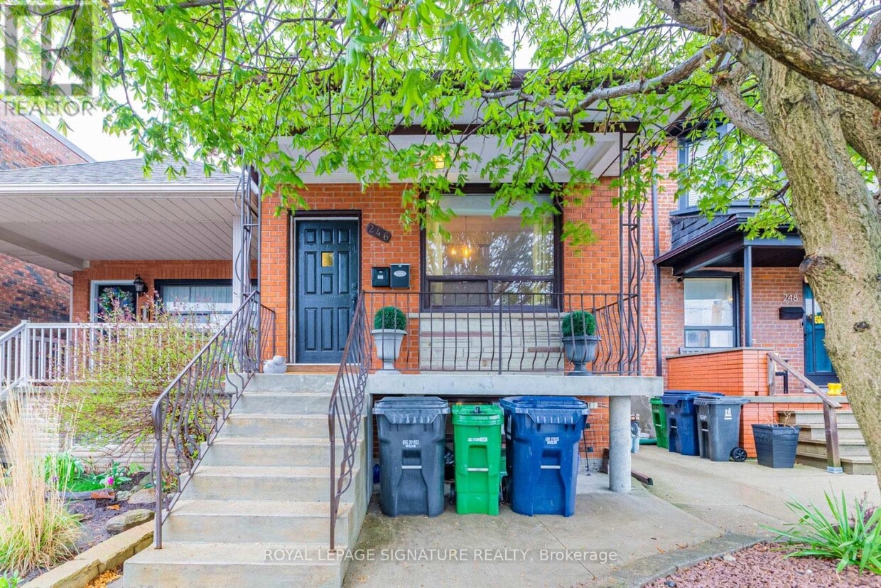 Primary Photo - 246 Nairn Ave