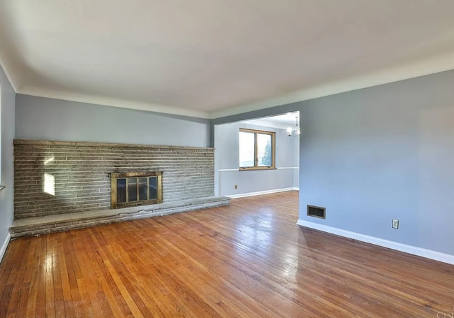 Building Photo - 8090 Hopewell Rd
