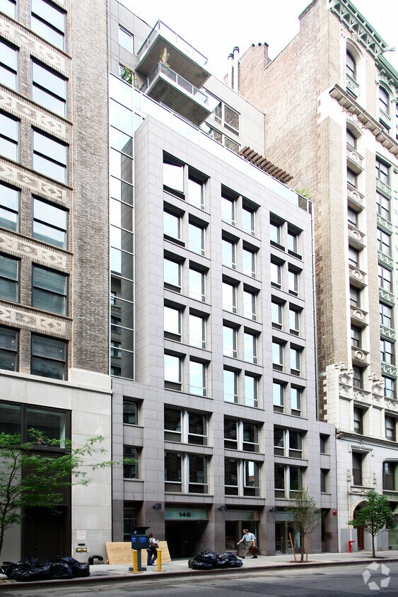 Building Photo - The Paradigm