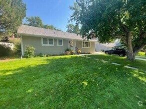 Building Photo - 1145 Ponderosa Dr