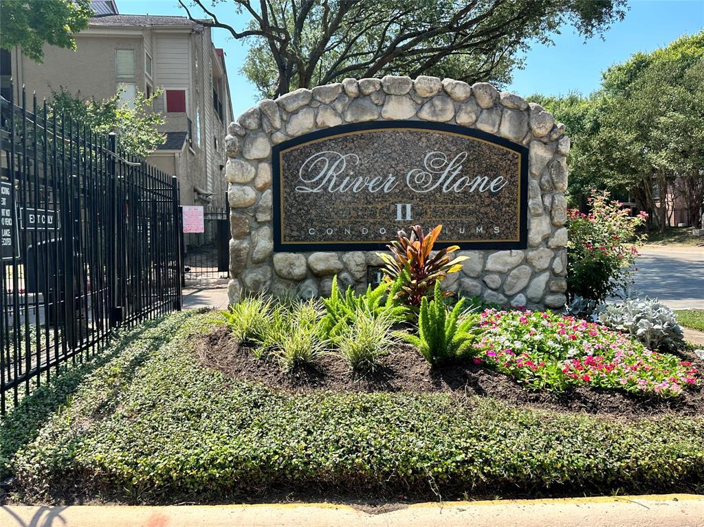 Foto principal - 10855 Meadowglen Ln