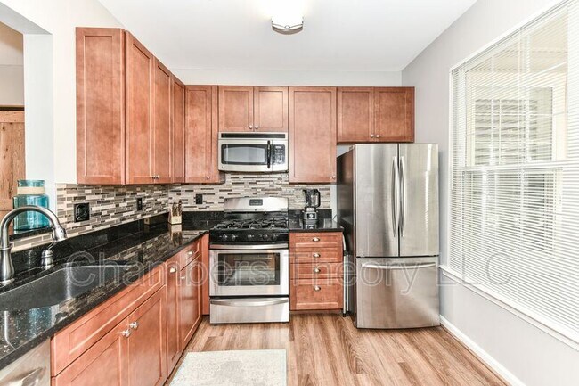Building Photo - 11401 Gate Hill Place
