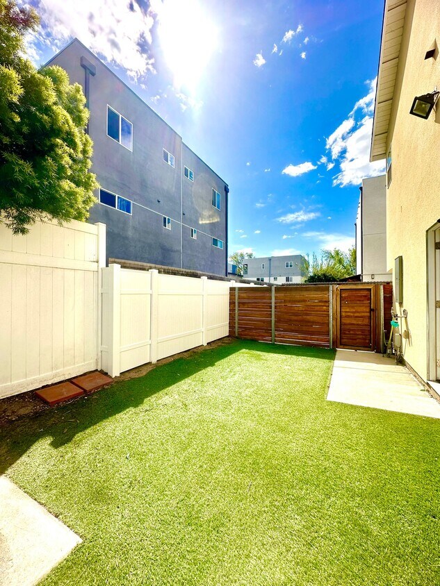 Foto principal - 5754 Elmer Ave