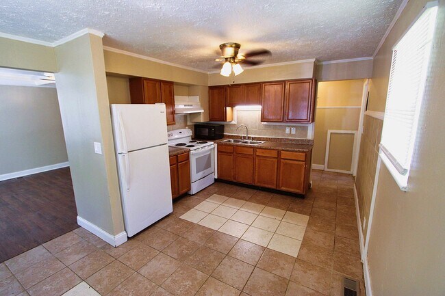 Foto del edificio - Charming 3 Bed 1 Bath Ranch