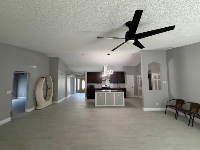 Building Photo - 1743 Laramie Cir