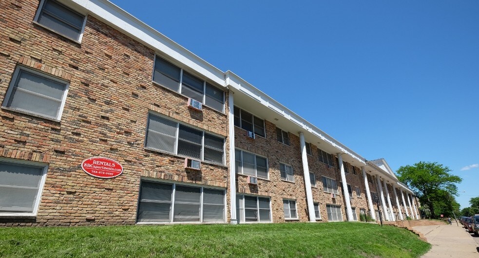 Bryant Manor Apartments Rentals Minneapolis, MN