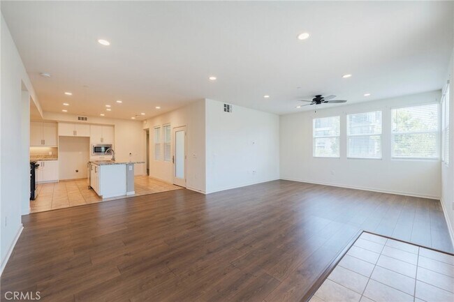 Photo - 1100 Epic Apartment