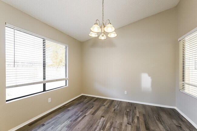 Building Photo - 831 Anchor Dr