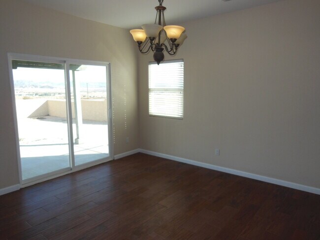 Foto del edificio - Swamp Cooler, Central AC and Tile Throughout!