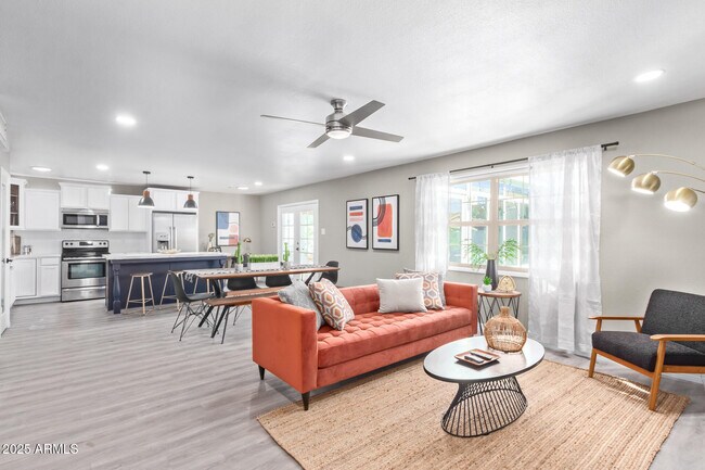 Foto del edificio - 1601 E Fremont Dr