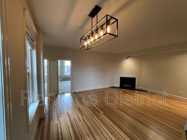 Foto del edificio - 1824 S Street NW
