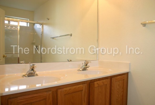 Foto del edificio - 8855 N Majestic Mountain Dr
