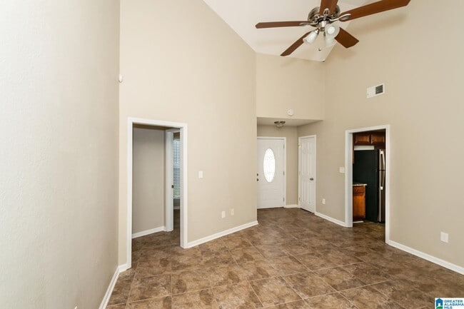 Foto del edificio - 601 Meriweather Dr