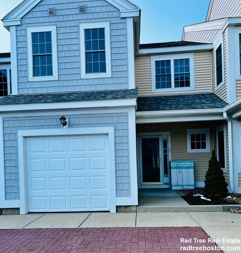 Primary Photo - 37 Village Dr
