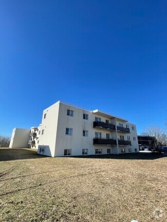 Building Photo - 73 Conroy Cres