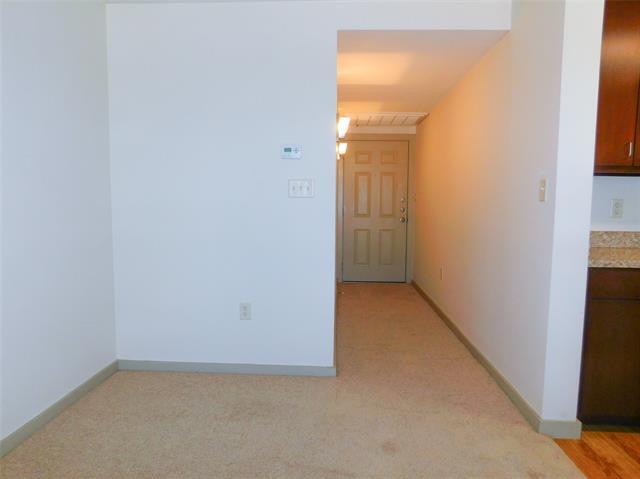 Building Photo - 1512 N Elm St