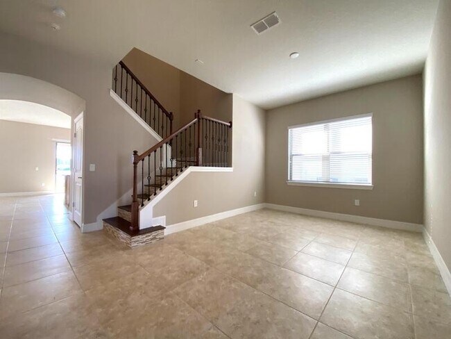 Foto del edificio - 11316 Lemon Lake Blvd