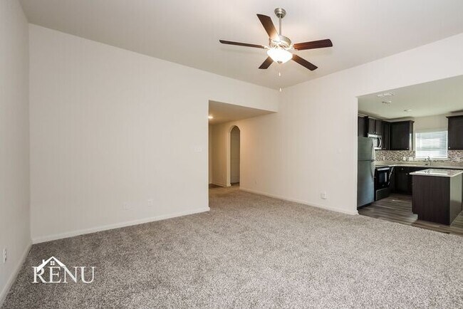 Foto del edificio - 123 Palomino Bnd Dr