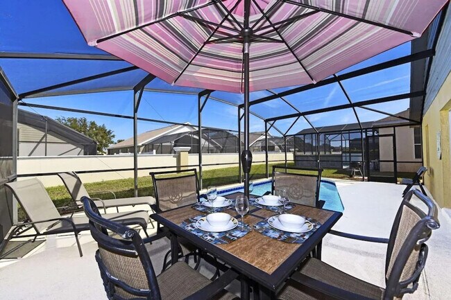 Building Photo - 8160 Fan Palm Way