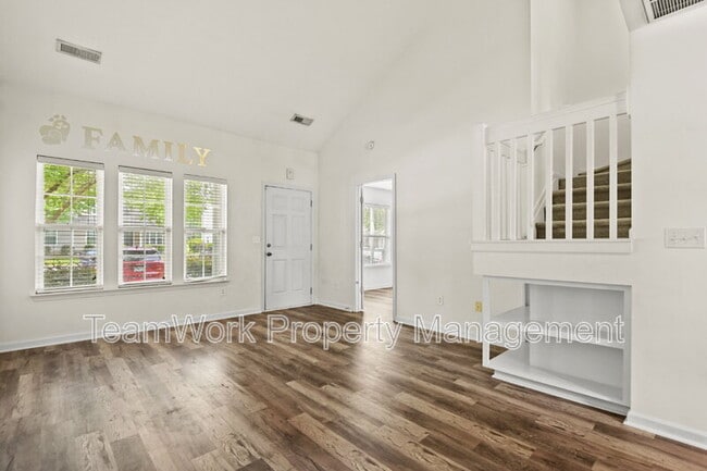 Building Photo - 412 Truman Dr
